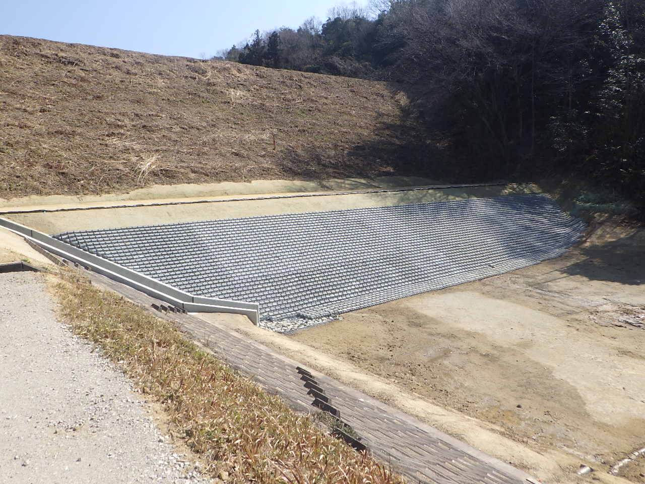 皿谷上池耐震補強工事